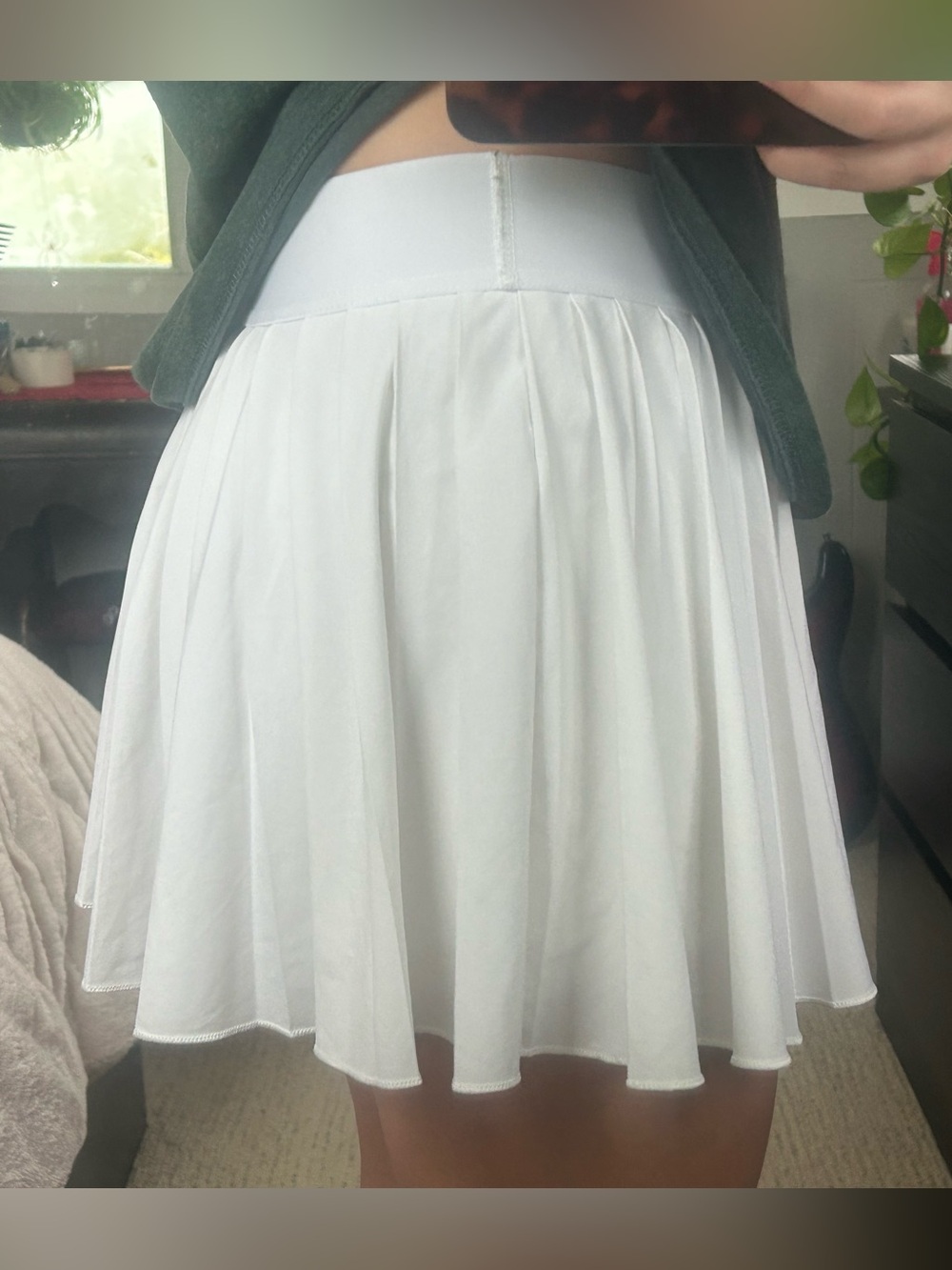 TNA White Pleated Athletic Skort - Picture 2 of 5